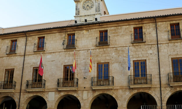 Um sich von städtebaulichen Streitigkeiten zu verteidigen  sieht Denia vor  60. 000 Euro pro Jahr auszugeben